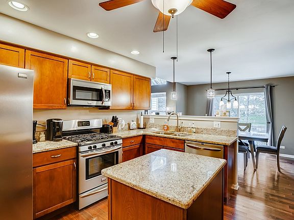 5th image of 924 Ainsley Dr