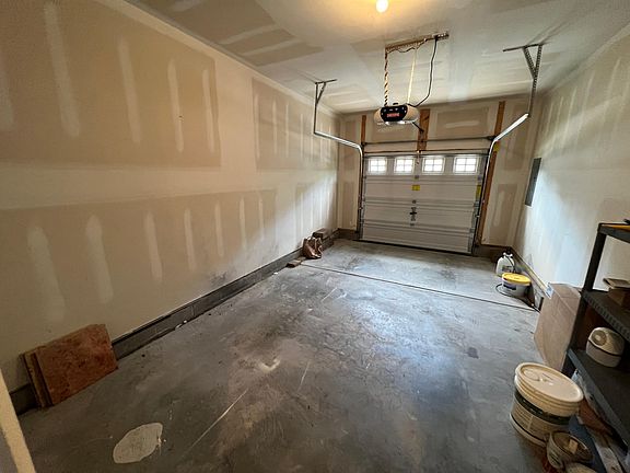 2nd image of 4612 Willow Croft Dr