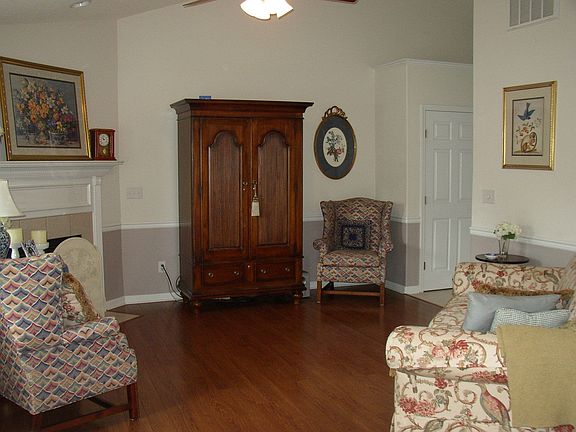 Living Rm - gas FP