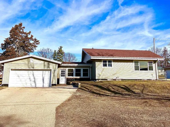 1049 West Cherry Street, Lancaster, WI 53813