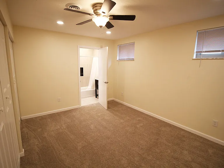 5431 Claybourne St #LL — Photo 7