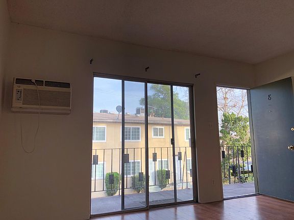 5th image of 11911 Hart St APT 8
