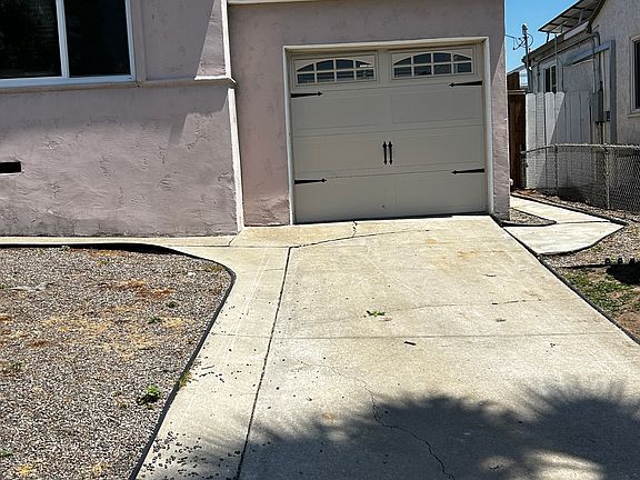 4th image of 1733 Duval St