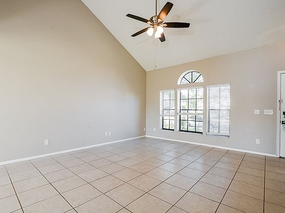 4th image of 1034 Burnett St
