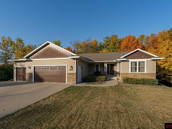 2nd image of 125 Goldfinch Ct