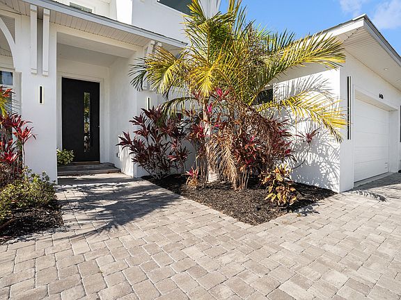 4th image of 6426 Grenada Island Ave