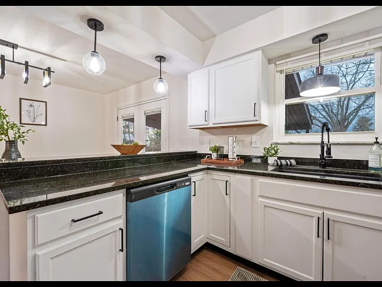 1509 Walkath Dr — Photo 7