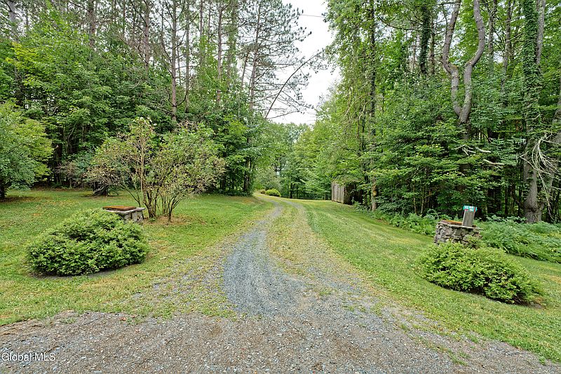 3rd image of 146 Tayer Road