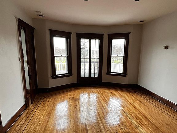 5th image of 1590 Delaware Ave