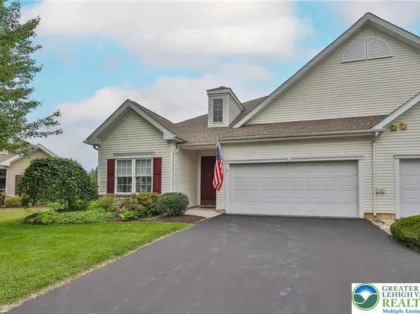 2691 Terrwood Dr W, Macungie, PA 18062
