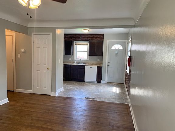 4th image of 2162 Thomas St
