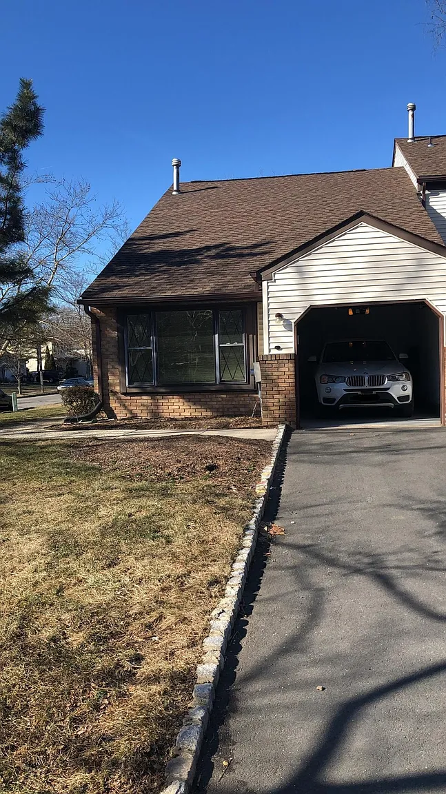 1351 Thomas Ave photo 1