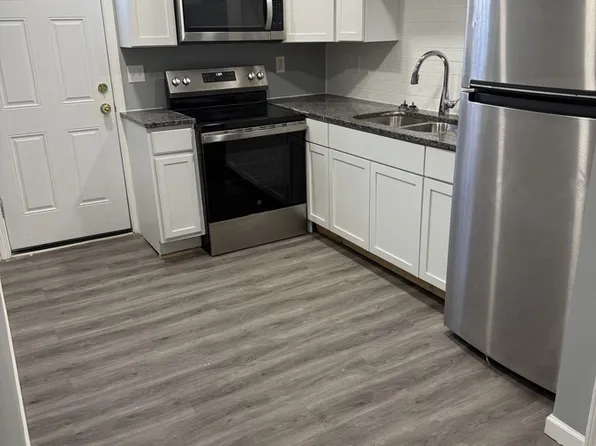 2054 W 98th St #Up, Cleveland, OH 44102