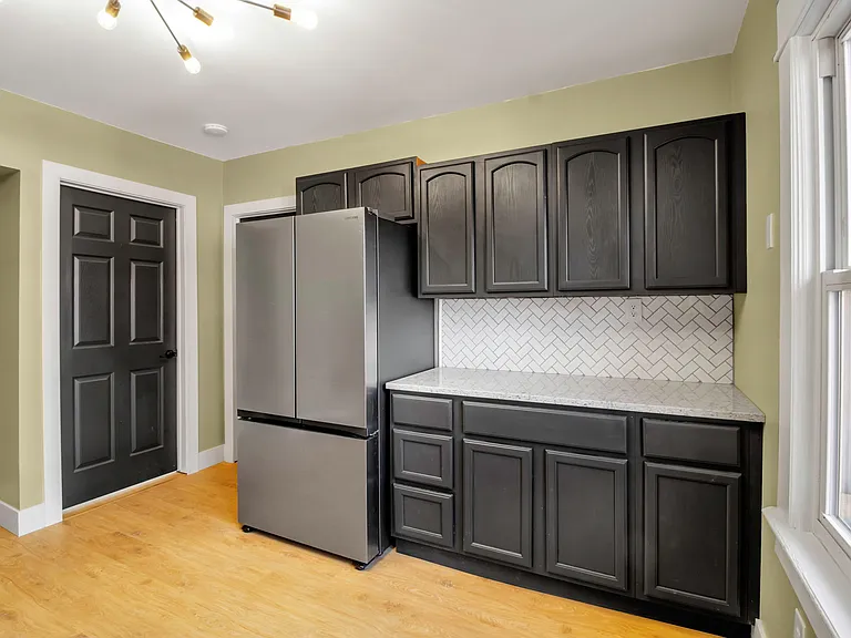26 Roanoke Pkwy — Photo 13