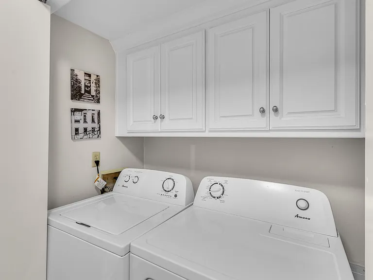 1409 Lawrence Ave — Photo 19