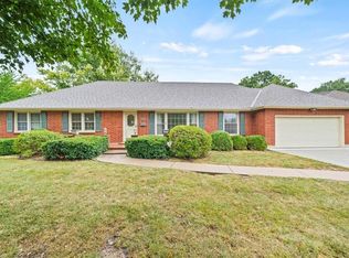 4326 S Cromwell Dr, Independence, MO 64055