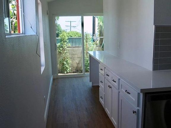 5th image of 5910 Edgemar Ave #1/2