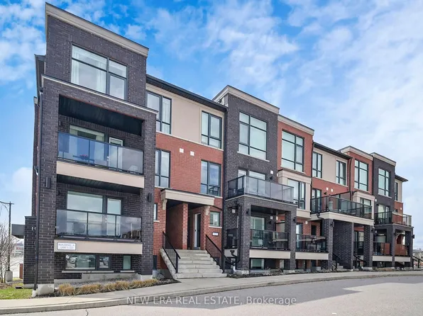 100 Dufay Rd #12, Brampton, ON L7A 4S3