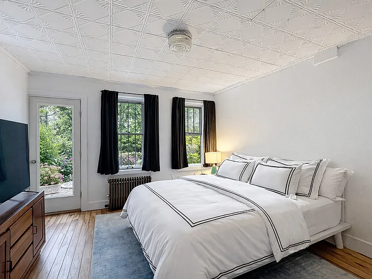 592 Decatur St #1 — Photo 5