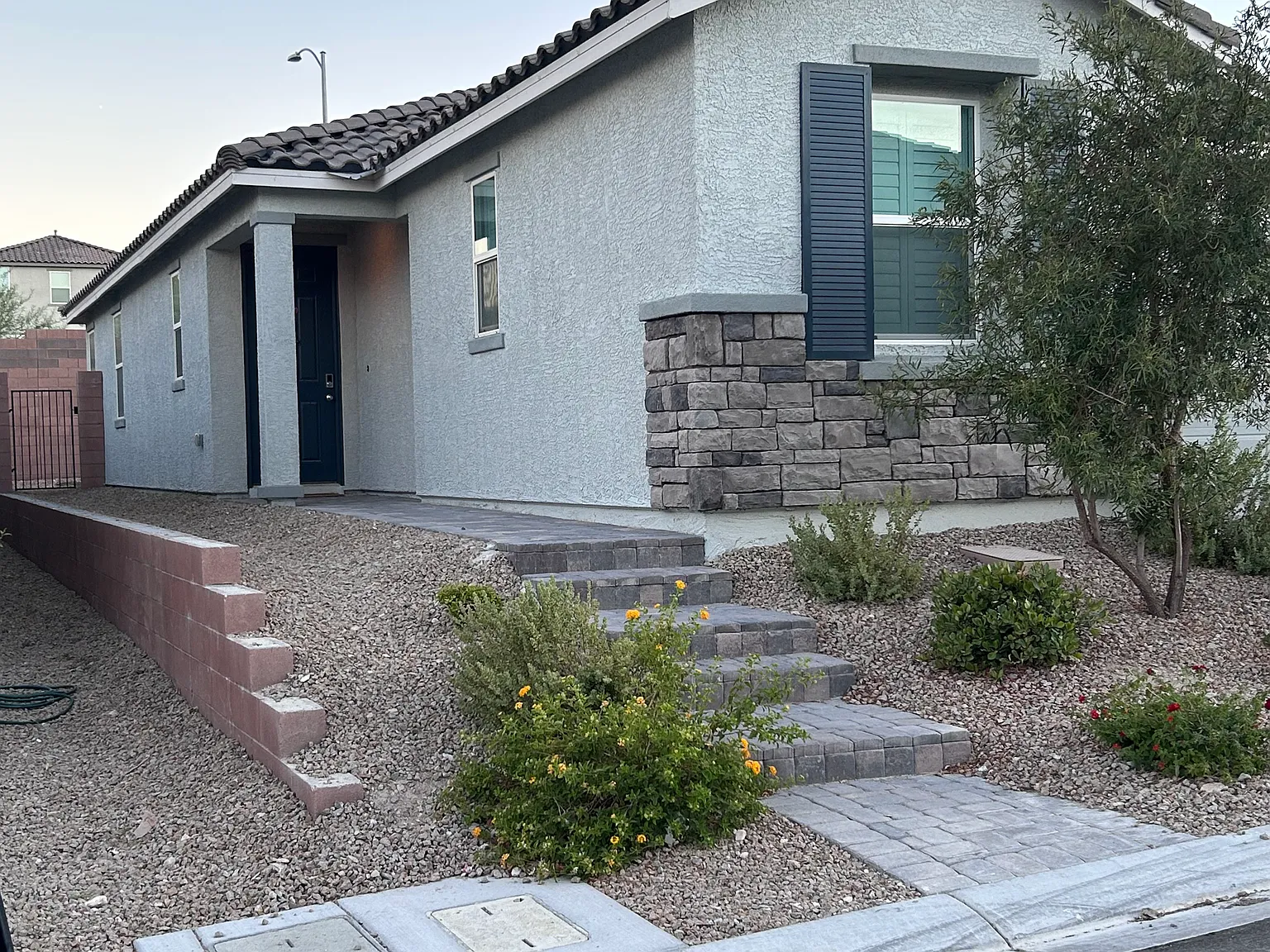 3 bed, 2.5 bath, 1852 sqft, $2,500 — Photo 2