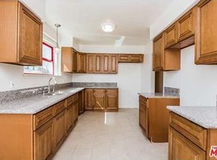 8956 S Manhattan Pl, Los Angeles, CA 90047