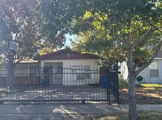 122 E Ackard Pl, San Antonio, TX 78221
