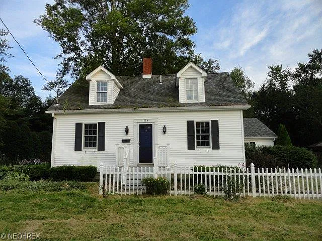 356 E Main St photo 1