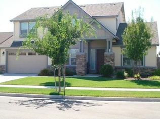 2975 15th Ave, Kingsburg, CA 93631