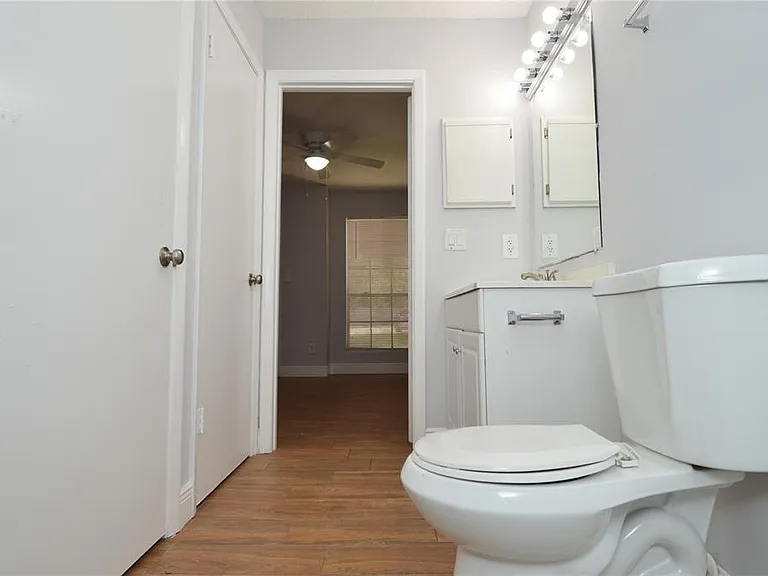8722 Mallard Reserve Dr #102 — Photo 39