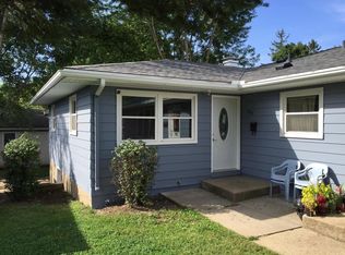 225 Pleasant St, Morris, IL 60450