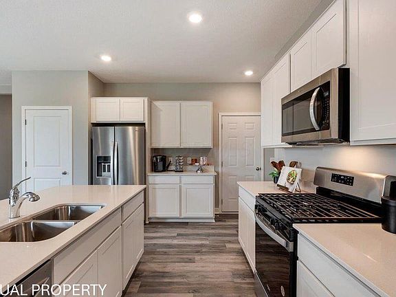 3rd image of 5984 Ebony Oak Dr