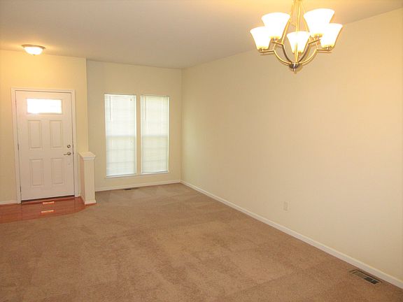 4th image of 1209 Madison Ln