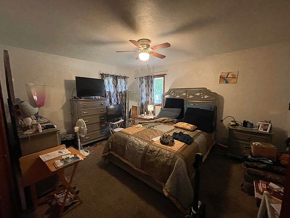5th image of 2420 Paradise Blvd