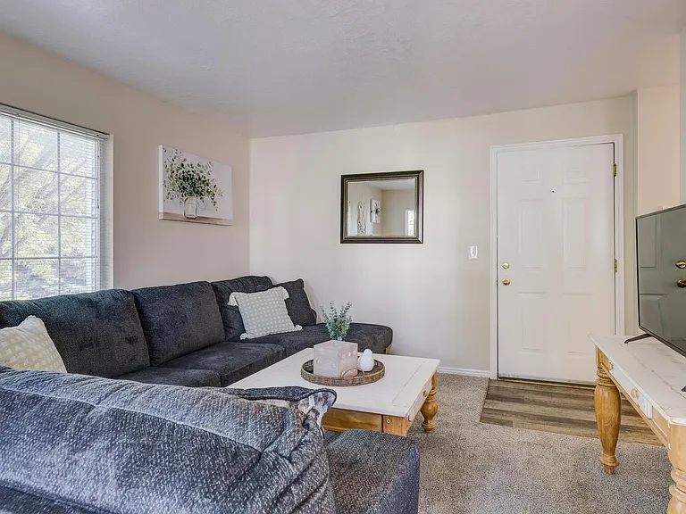 Parkwood Pointe Apartments — Photo 122