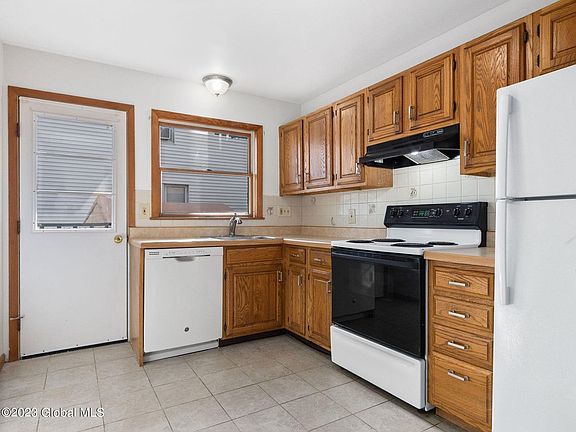 3rd image of 1128 Western Ave APT 1B