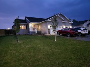 6360 Edgerly Ln, Bismarck, ND 58504