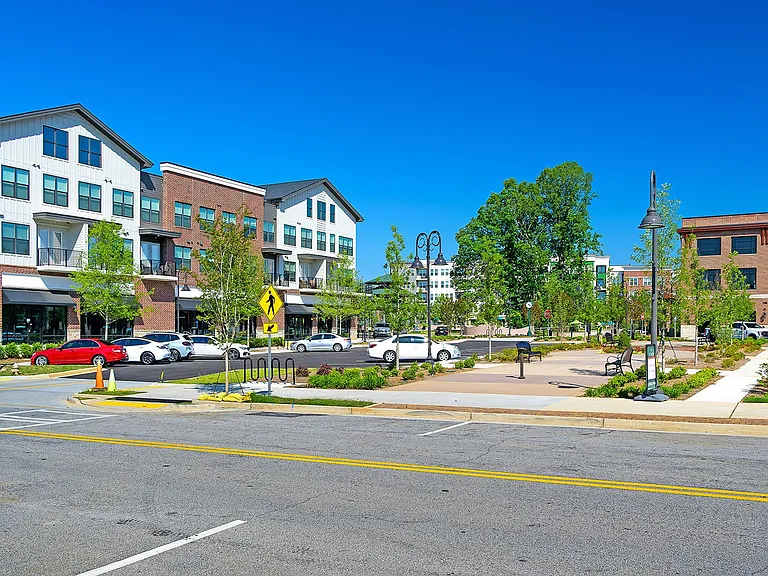 The Tomlin Luxury Apartments — Photo 33