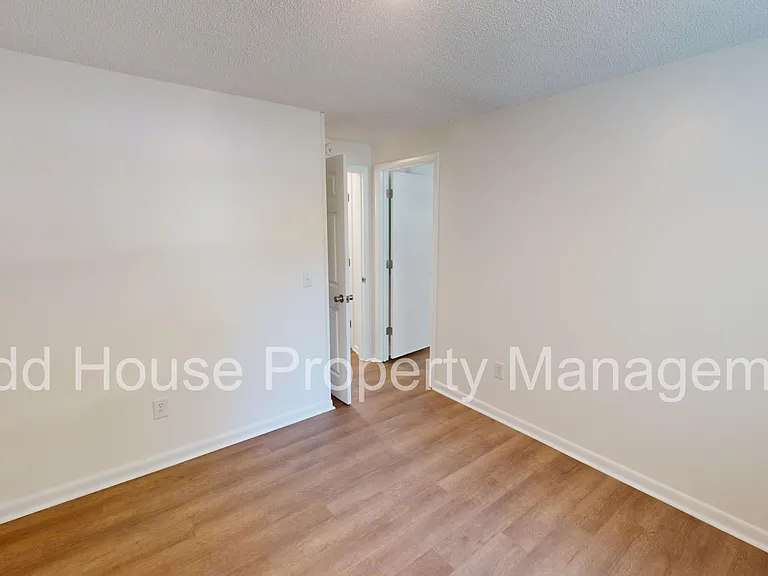 121 Grimes St #1 — Photo 8