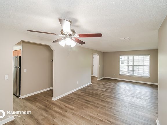 4th image of 1523 Lavilla Dr N