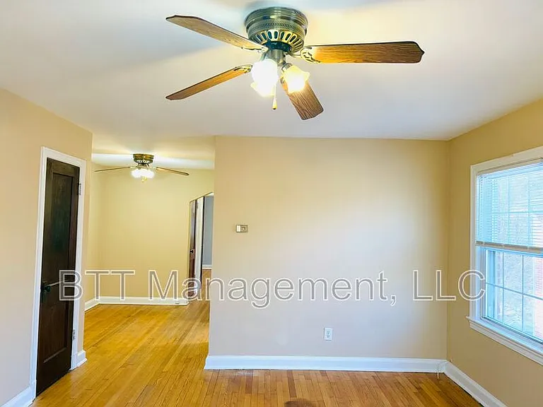 8408 Greenwood Ave #3 — Photo 42