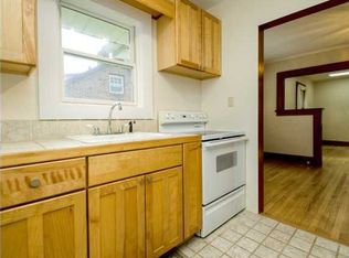 2005 37th St, Des Moines, IA 50310