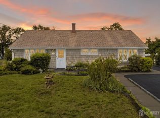 49 Charles Ter, Piscataway, NJ 08854