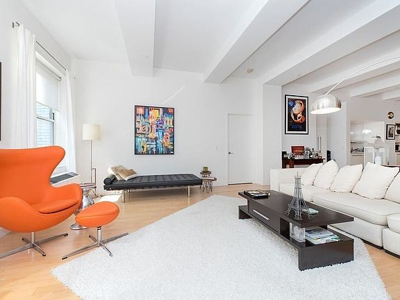 2nd image of 15 Broad St APT 1812
