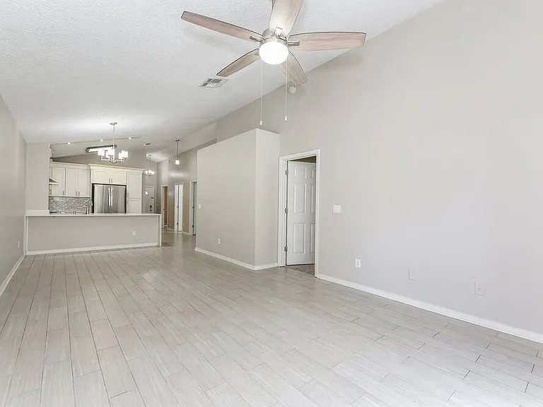 12639 Ashmore Green Dr N — Photo 4