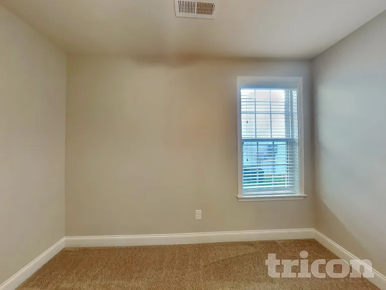 5433 Misty Hill Cir — Photo 10