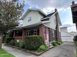 915 27th St, Altoona, PA 16601