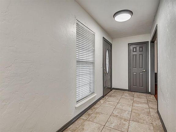 4th image of 1300 Kelly Park Rd