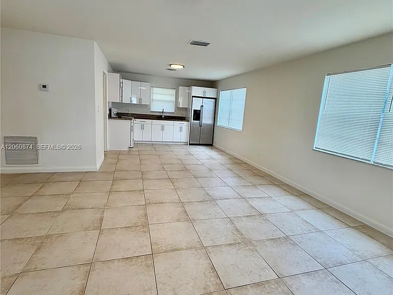 4073 SW 52nd St #1-2 — Photo 1