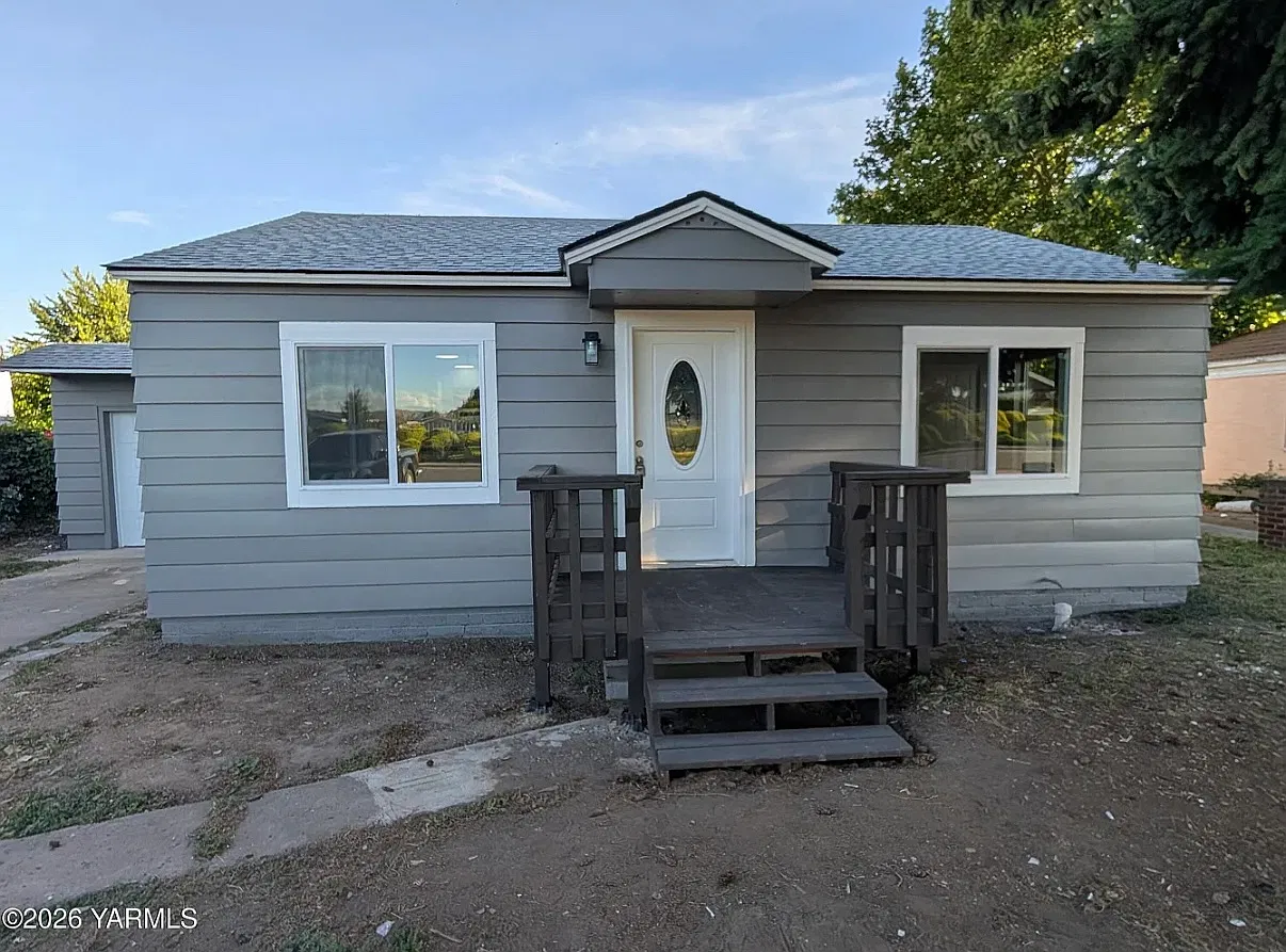 3 bed, 1147 sqft, $1,800 — Photo 1