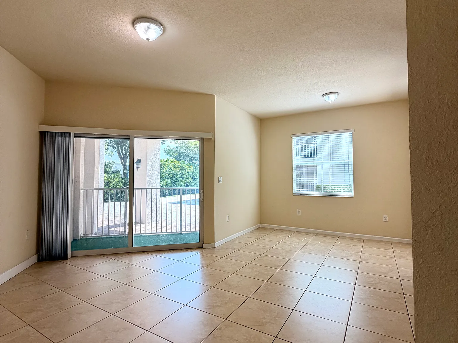 3 bed, 2.5 bath, 1308 sqft, $2,950 — Photo 1